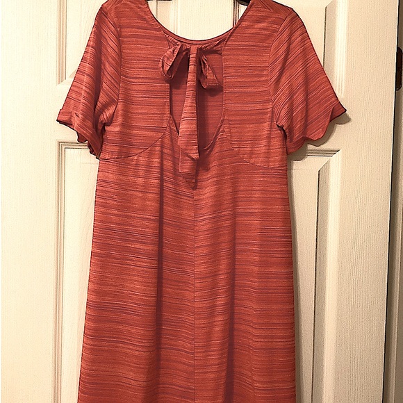 Short sleeve dress, loose fit, Open-back, Small, Orange - Picture 2 of 3